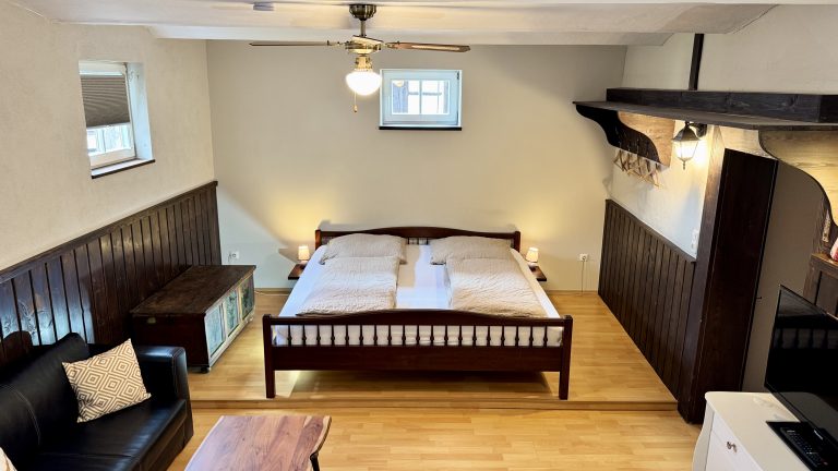 Scholarenstube Doppelbett